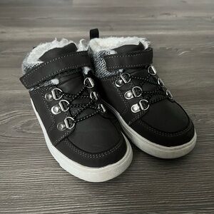 Nordstrom Rack store brand toddler boy gray boots size 8